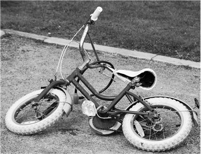 Picture Of Old Child Bike